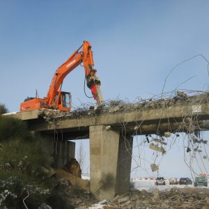 Demolición de estribo, aleta y zapata