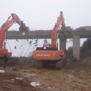 Demolición de estribo, aleta y zapata