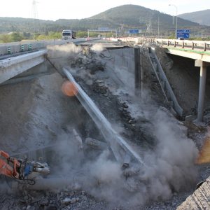 Demolición Puente AP-6 121