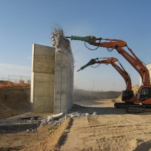 Demolición de estribo, aleta y zapata