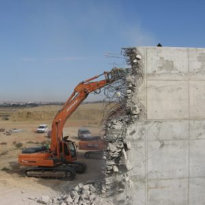 Demolición de estribo, aleta y zapata